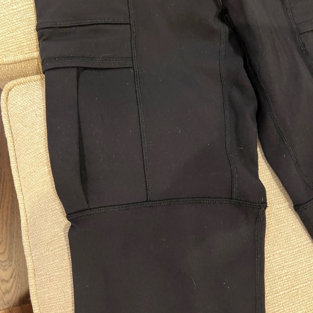 Lululemon black cargo leggings zipper ankles, black, Size 4 - Picture 3 of 4
